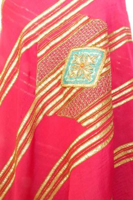 Dupatta Chiffon rubinrot mit goldenen Streifen