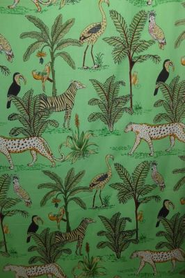 Sarong 'Dschungel' grün mit wilden Tieren, Lungi, Stola, Dupatta aus Indien