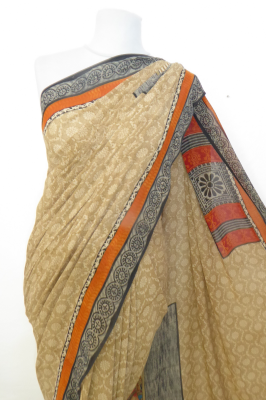 Sari aus Seidengeorgette hellbeige mit grau und orange