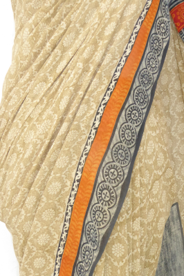Sari aus Seidengeorgette hellbeige mit grau und orange