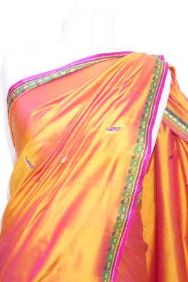 Seidensari orange mit grün und pink