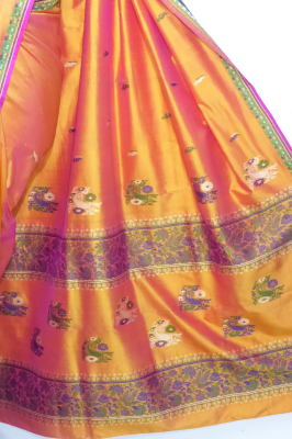 Seidensari orange mit grün und pink