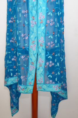 Dupatta Georgette blau mit Blumenstickerei