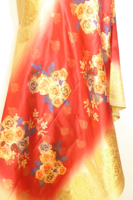 Dupatta rot mit Blumenmuster und Goldbrokat