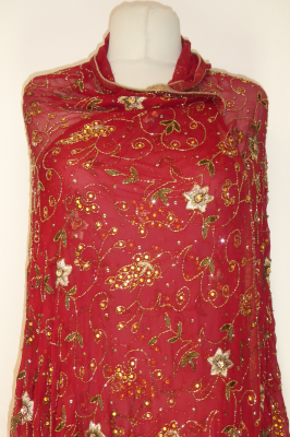 Dupatta aus weinrotem Seidenchiffon mit Perlenstickerei