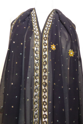 Aufwändig bestickte Dupatta aus schwarzem Seidengeorgette
