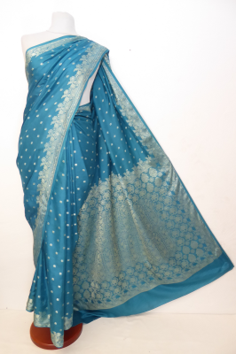 Seidensari enzianblau mit silber