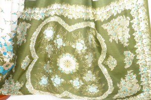 Sari Seide-Baumwolle creme-grün mit Blumenprint