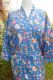 Morgenmantel aus Baumwolle blau mit Blumenprint