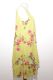 Ärmelloses Sommerkleid currygelb mit roten Blüten, Sommerkleid aus reiner Baumwolle