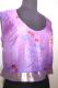 Seidentop flieder mit Blumenprint und Goldborte