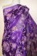 Seidensari violett mit Blumenmuster