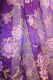 Seidensari violett mit Blumenmuster