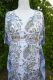 Kaftan 'Turiya' weiß-blau-rosa mit Blüten-Design
