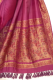 Seidensari magenta mit Borten in beige-braun