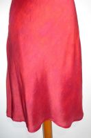 Kleid Gazelle aus rot gefärbter Crepeseide