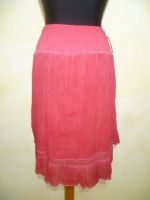 Zweilagiger Baumwollrock mit Volant und Spitze - rot