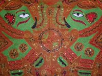 Wandbehang Baumwolle bestickt ocker mit grünen Elefanten