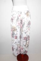 Hose aus reiner Viskose - weiß mit Blumenprint