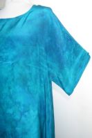 Kaftankleid Chandrika Kreppseide Batik blau, Seidenkaftan aus blauer Seide