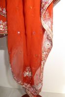Dupatta Seidenchiffon orangerot mit Brokat- und Perlenstickerei