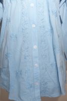 Baumwoll-Bluse Preetam mit Chikan-Stickerei hellblau