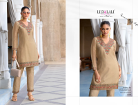Salwar Kameez Mulaqat sand