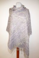 Wollschal boiled wool bestickt grau-pastelllila