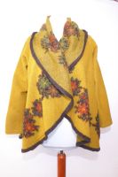 Ausdrucksvolle Wolljacke aus currygelbem Walkloden - B-Ware