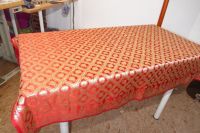 Kostbare edle Tischdecke rot mit gold / Flügeldecke / Weihnachtsdecke